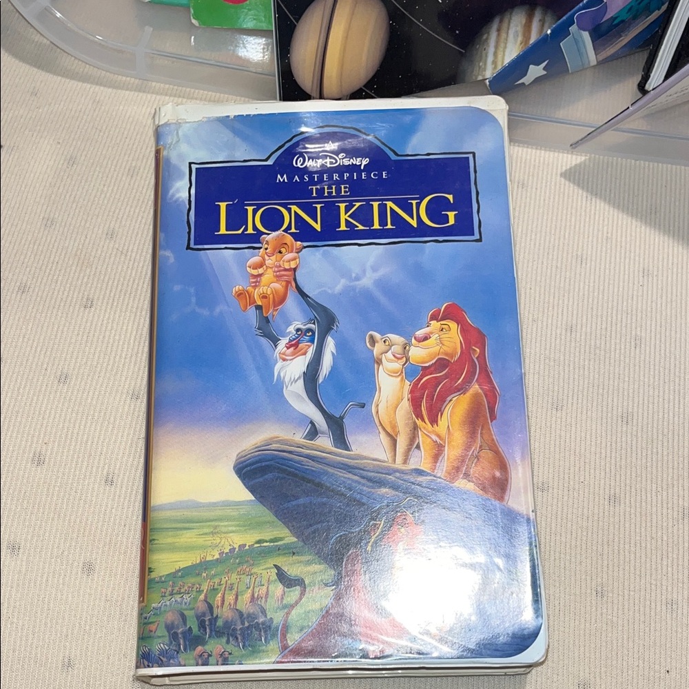 Disney The Lion King VHS with Blue and Yellow Cover